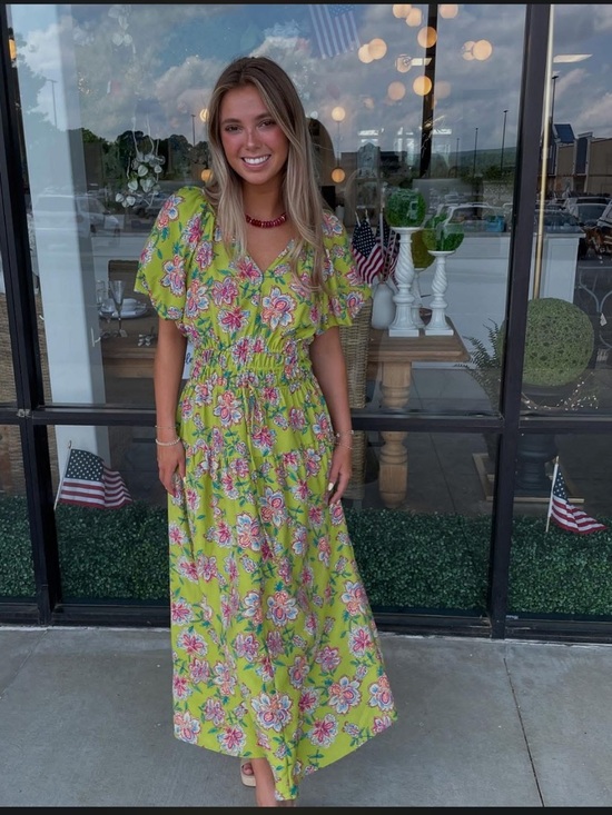 easel Dresses & Skirts - 137. NWT easel Green Floral Maxi Dress with Smocked Waist